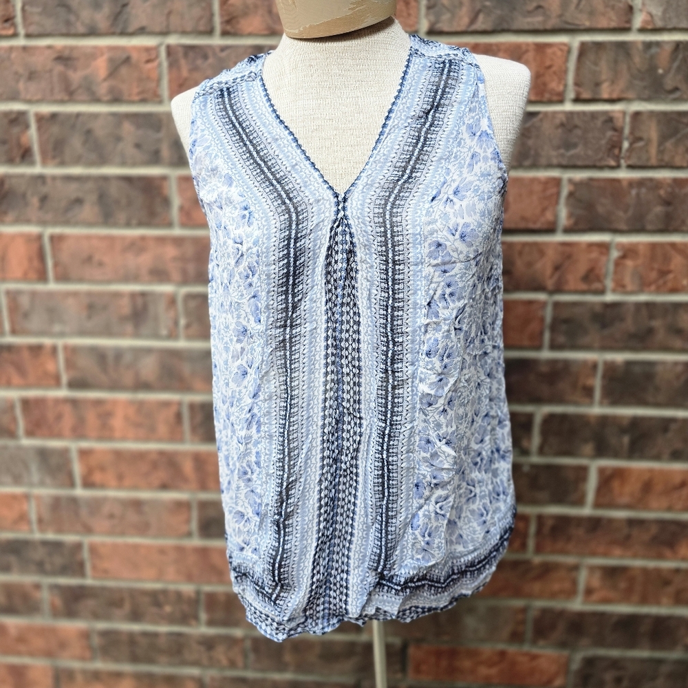 Lucky Brand Women’s Blouse  Summer Blue White Floral Geo Sleeveless Size XS
